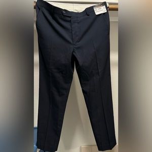 NWT Pronto Uomo dress pants size 36x32. Navy blue color.
